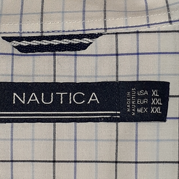 NAUTICA LONG SLEEVE MEN'S BUTTON DOWN DRESS SHIRT SIZE XL - Picture 2 of 5